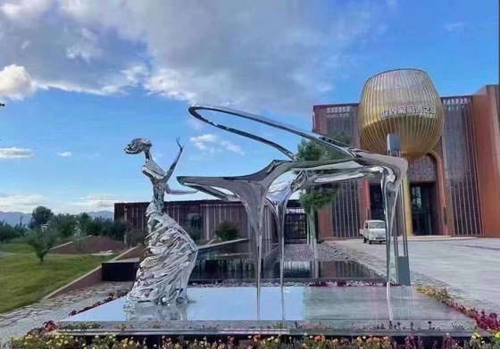 Zeitgenössische Metallskulptur-Edelstahl-Grafik für Park-Dekoration